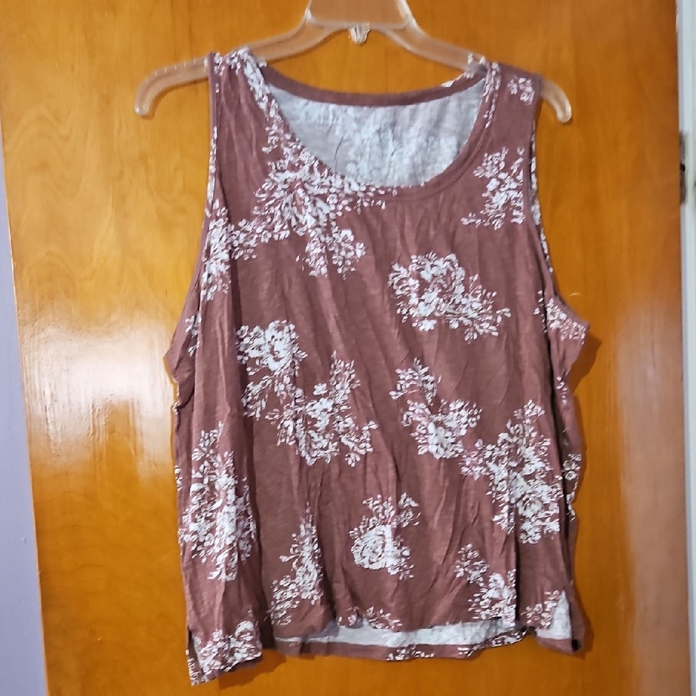 Women's Floral Scoop Neck Tank Top in Brown